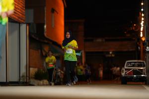 BIB: 30072
                            <button type="button" onclick="openModal(21743129)" class="btn btn-primary btn-sm float-right btn-popup" data-toggle="modal" data-target=".modal-high-quality">
                        <i class="fas fa-shopping-cart"></i> Add to Cart
                    </button>
                                            <button type="button" onclick="isThisMe(21743129, true)" class="btn btn-success btn-sm float-right btn-popup btn-isme hidden" data-toggle="tooltip" data-placement="bottom" title="นี่คือรูปของคุณใช่ไหม คลิกที่นี่เพื่อเอาเข้าอัลบั้ม">
                        <i class="fas fa-plus"></i> Add to album
                    </button>
                    <button type="button" onclick="isThisMe(21743129, false)" class="btn btn-warning btn-sm float-right btn-popup btn-isnotme hidden">
                        <i class="fas fa-ban"></i> Remove from album
                    </button>